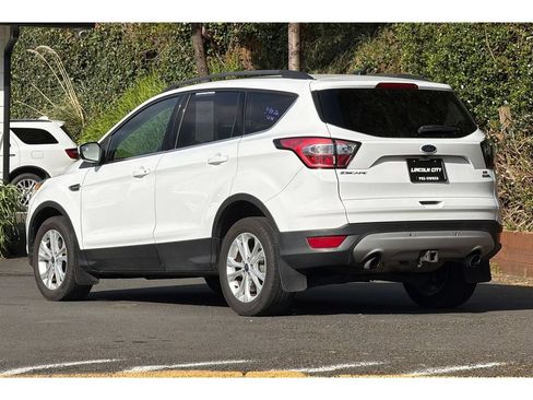 Used 2018 Ford Escape SE AWD/4WD image 5