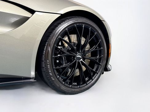Used 2023 Aston Martin V8 Vantage Roadster RWD image 47