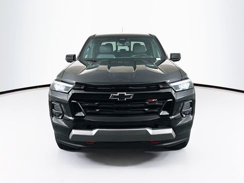 Used 2023 Chevrolet Colorado Z71 AWD/4WD image 2