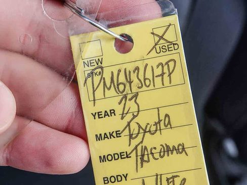 Used 2023 Toyota Tacoma TRD Off-Road image 28