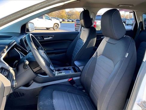 Used 2021 Ford Edge SE image 21