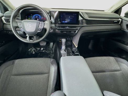 Used 2025 Toyota Camry LE FWD image 23