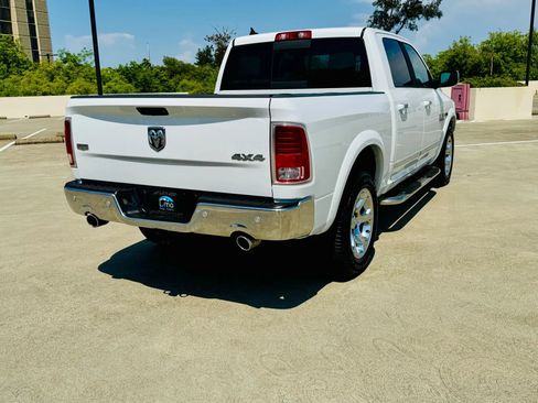 Used 2017 RAM 1500 Laramie w/ Convenience Group image 10