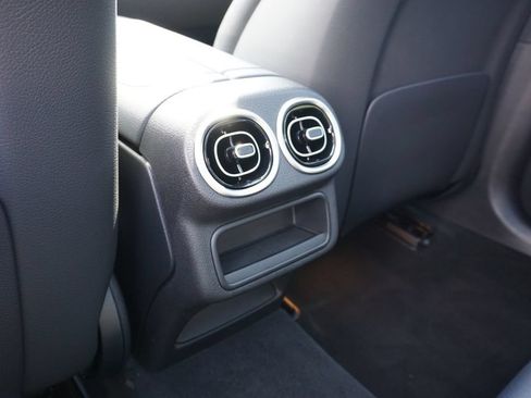 Certified 2025 Mercedes-Benz GLC 300 4MATIC image 26