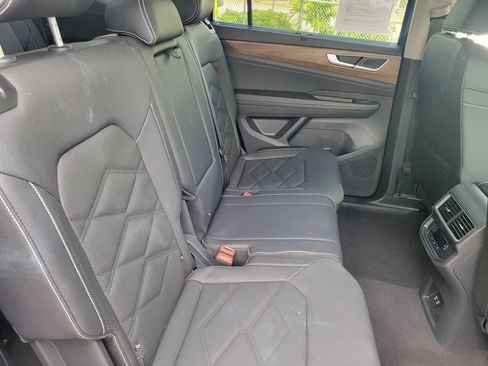 Used 2026 Volkswagen Atlas SE FWD image 11