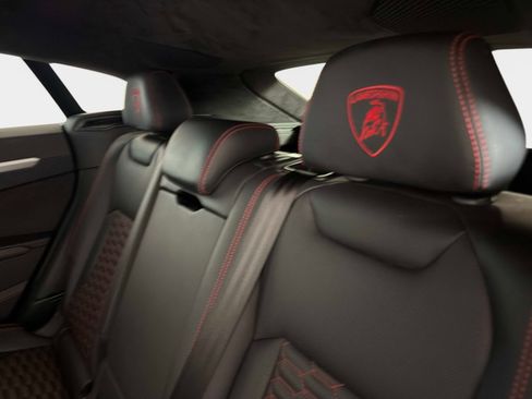 Used 2019 Lamborghini Urus AWD/4WD image 32