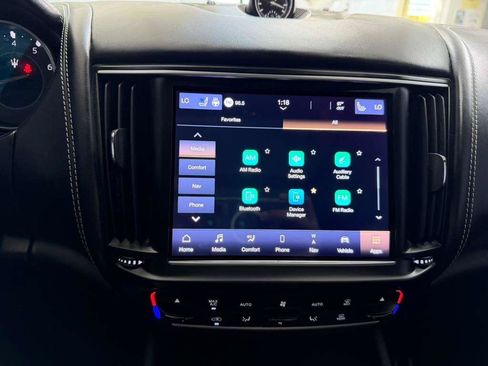 Used 2023 Maserati Levante GT AWD/4WD image 40