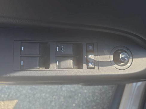 Used 2017 Jeep Patriot High Altitude AWD/4WD image 25
