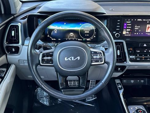 Used 2023 Kia Sorento SX Prestige w/ Panoramic Sunroof Package AWD/4WD image 15