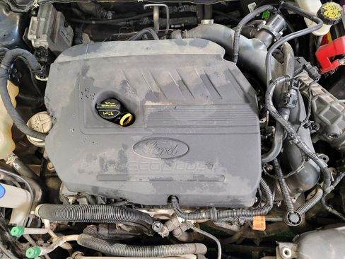 Used 2017 Ford Fusion SE w/ Fusion SE Technology Package image 30