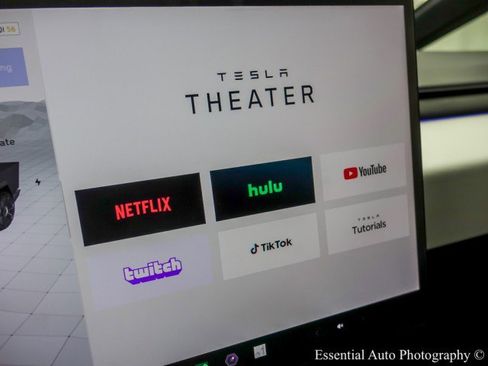 Used 2024 Tesla Cybertruck AWD Crew Cab image 22