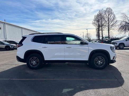 Certified 2025 GMC Acadia Elevation image 6