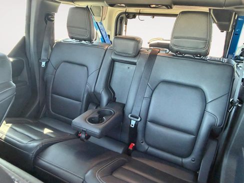 Used 2025 Ford Bronco Badlands AWD/4WD image 17