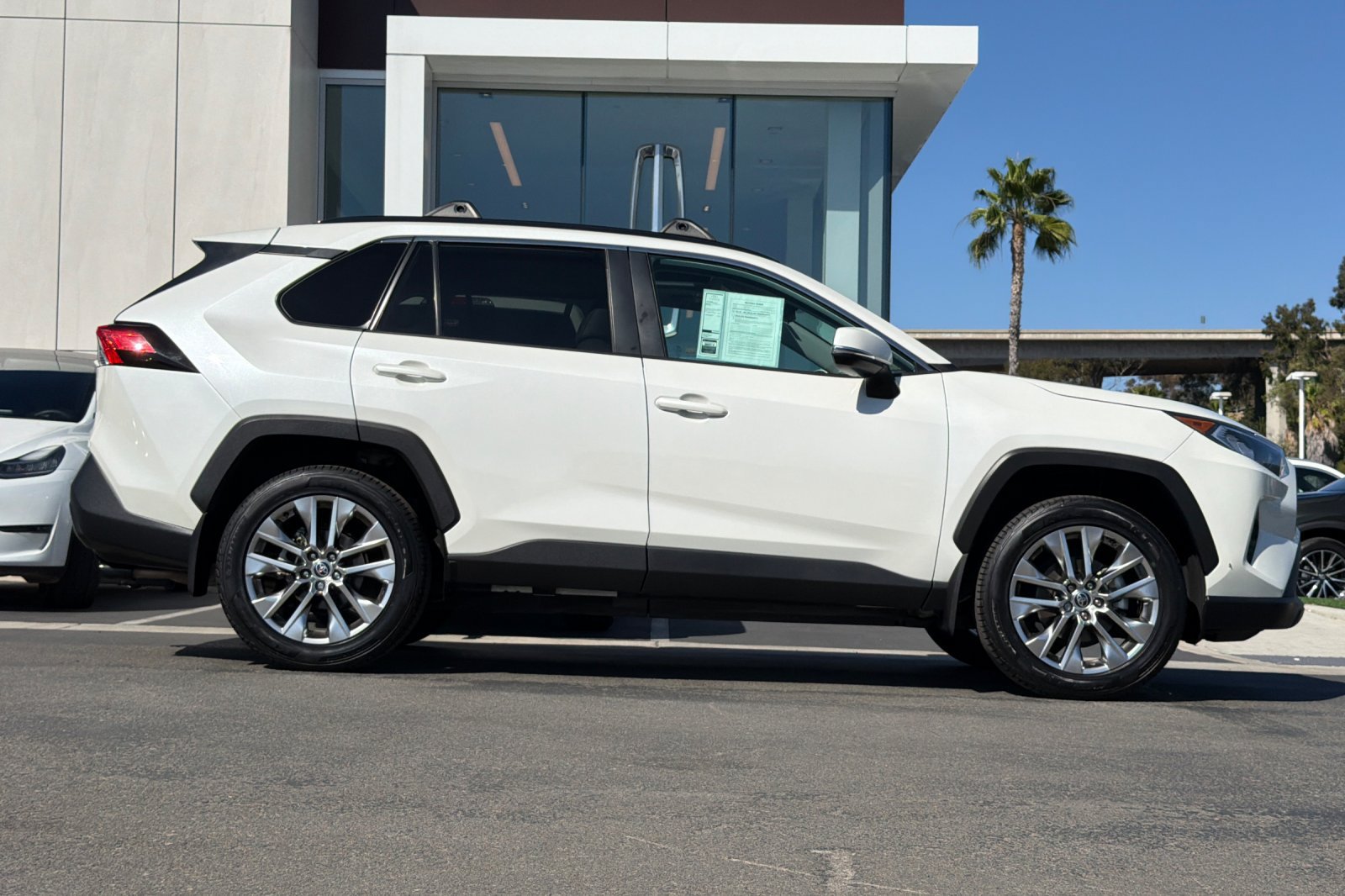 Used 2021 Toyota RAV4 XLE Premium FWD image 2