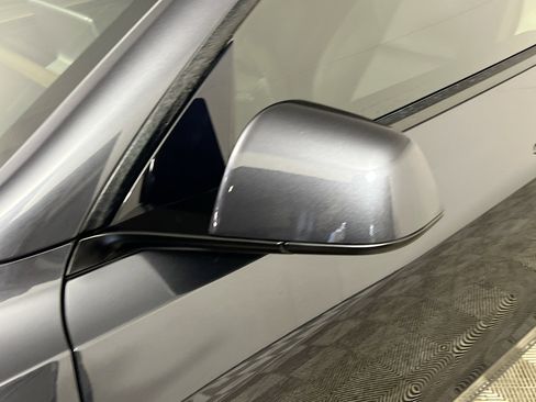 Used 2024 Tesla Model Y Long Range image 13