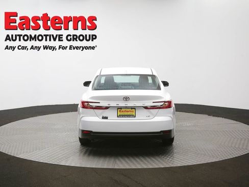 Used 2025 Toyota Camry Hybrid FWD image 37