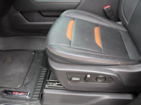 Used 2024 GMC Sierra 1500 AT4 w/ Technology Package image 40