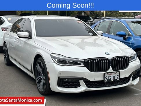 Used 2019 BMW 750i xDrive w/ Executive Package AWD/4WD image 1