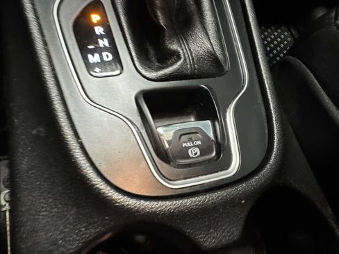 Used 2022 Jeep Cherokee Latitude Lux AWD/4WD image 26