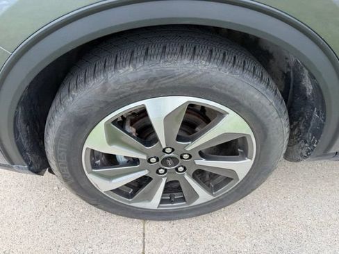Used 2024 Ford Escape Platinum AWD/4WD image 9