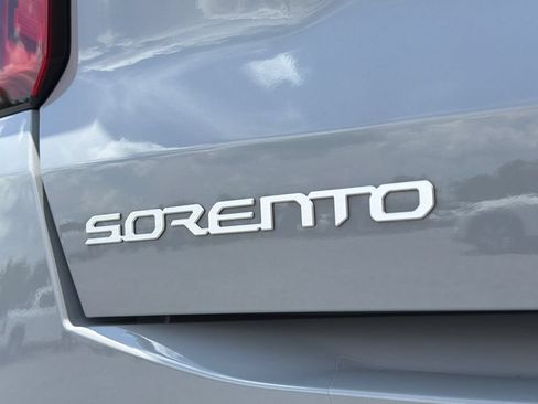 Used 2026 Kia Sorento S w/ S Panoramic Sunroof Package FWD image 16