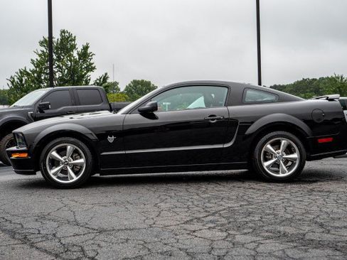 Used 2009 Ford Mustang GT Premium RWD image 35