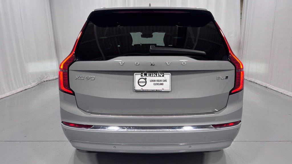 Certified 2025 Volvo XC90 B6 Ultra AWD/4WD image 7