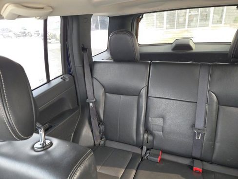 Used 2012 Jeep Liberty Sport image 6