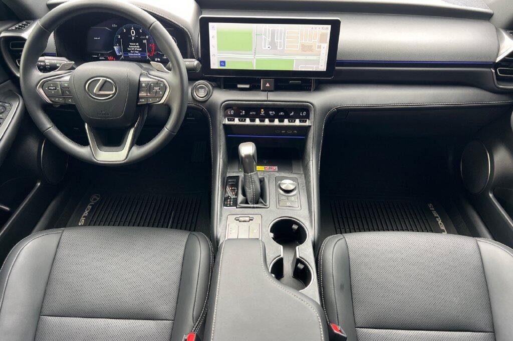 Used 2026 Lexus IS 350 F Sport RWD image 13