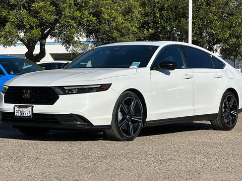 Used 2023 Honda Accord Sport image 8