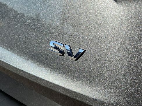 Used 2023 Nissan Rogue SV image 10