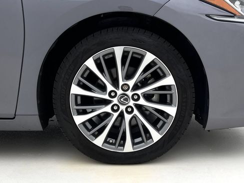 Used 2019 Lexus ES 350 w/ Premium Package FWD image 30