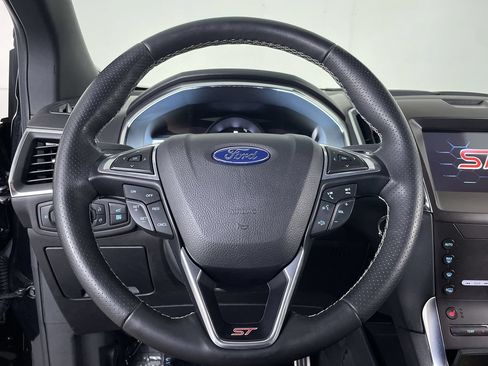 Used 2020 Ford Edge ST w/ Cold Weather Package AWD/4WD image 13
