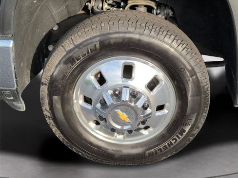 Used 2025 Chevrolet Silverado 3500 LTZ w/ LTZ Plus Package AWD/4WD image 35