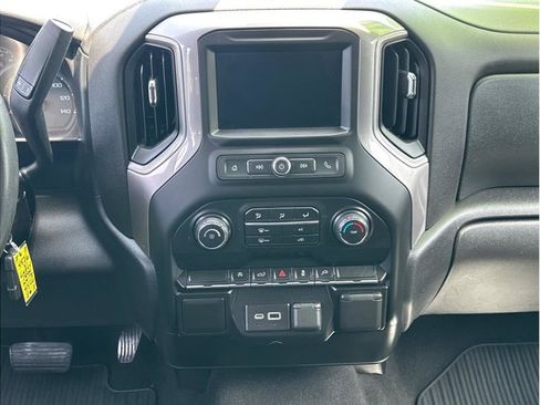 Used 2021 Chevrolet Silverado 1500 Custom AWD/4WD image 17