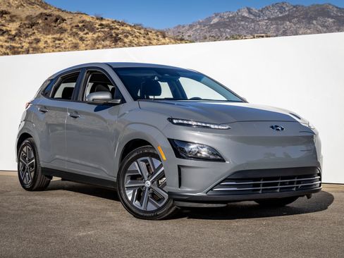 Used 2023 Hyundai Kona SEL w/ Cargo Package FWD image 7
