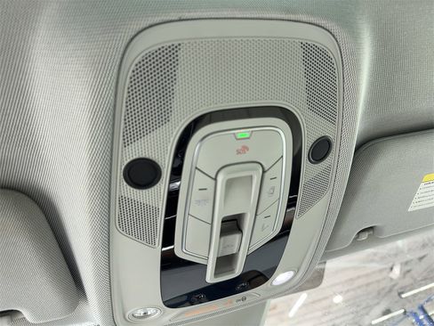 Used 2022 Audi A6 3.0T Premium w/ Convenience Package image 28