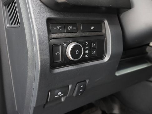 Used 2023 Ford F350 Lariat AWD/4WD image 41