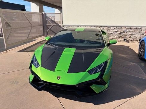 Used 2024 Lamborghini Huracan Tecnica image 7