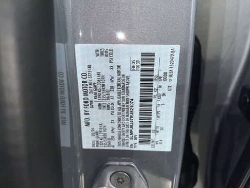 New 2024 Lincoln Nautilus Premier w/ Equipment Group 102A image 14