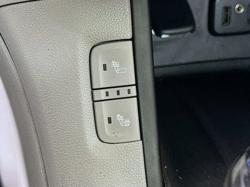 Used 2017 GMC Acadia SLE w/ Driver Alert Package I FWD image 26