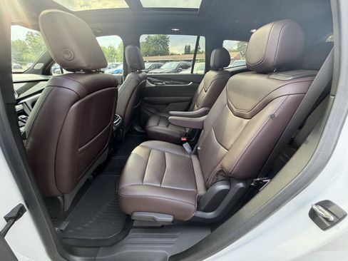 Used 2021 Cadillac XT6 Premium Luxury AWD/4WD image 26