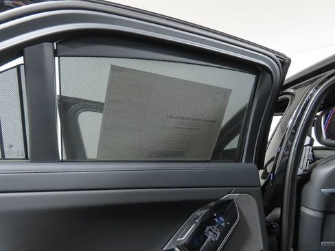Used 2025 BMW i7 eDrive50 w/ M Sport Package RWD image 33