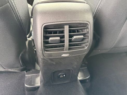 Used 2022 Ford Escape SE w/ Cold Weather Package image 22