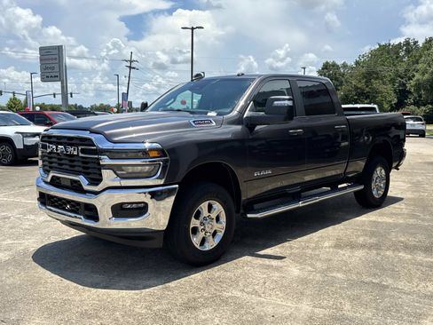 Used 2026 RAM 2500 Big Horn AWD/4WD image 3
