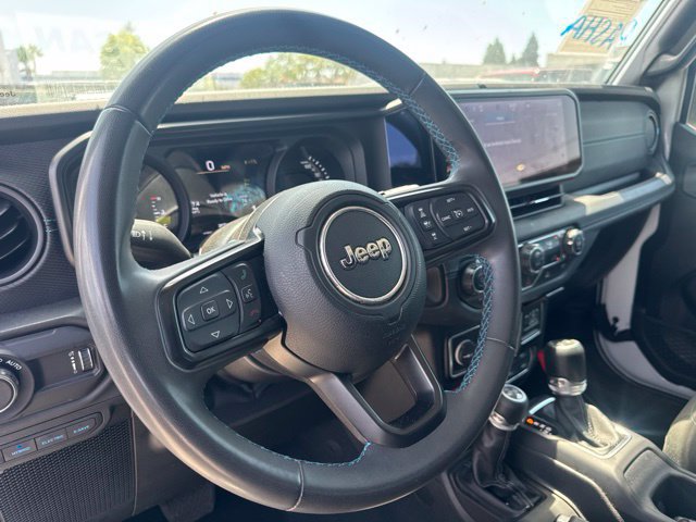 Used 2024 Jeep Wrangler Unlimited Rubicon 4xe AWD/4WD image 10