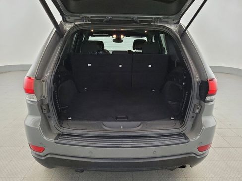 Used 2019 Jeep Grand Cherokee Laredo image 29