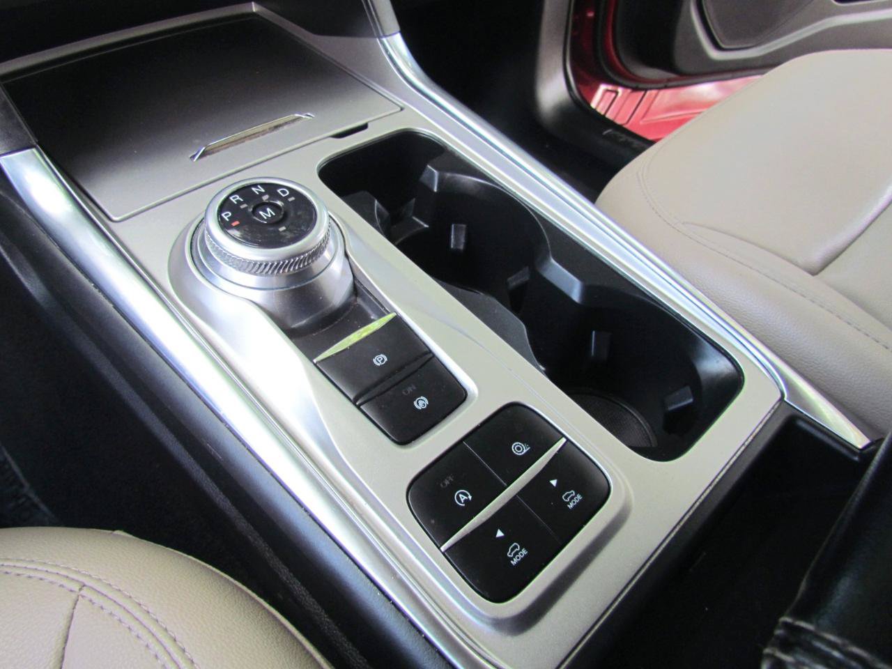 Used 2020 Ford Explorer XLT w/ Equipment Group 202A RWD image 34