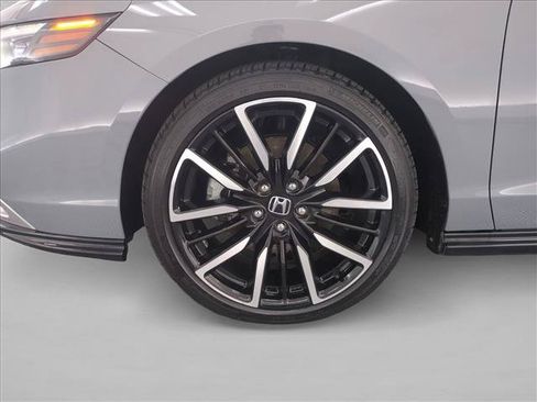 Used 2025 Honda Accord Touring image 28