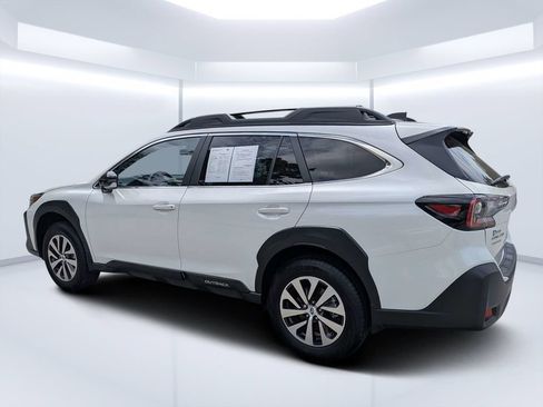 Used 2025 Subaru Outback Premium AWD/4WD image 5